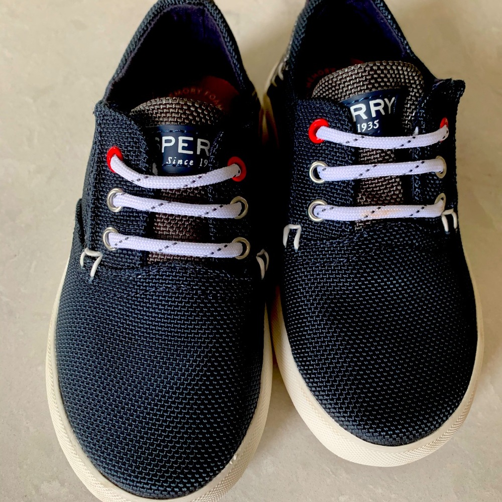 NWOT Sperry washable shoes